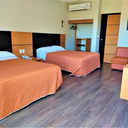 Hotel Oasis Heroica Caborca Εξωτερικό φωτογραφία